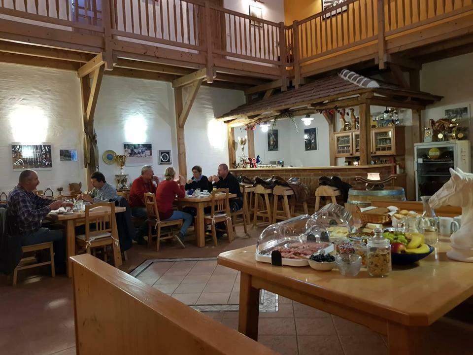 Poppendorf im Burgenland Reiterhof Roesslerヴィラ エクステリア 写真